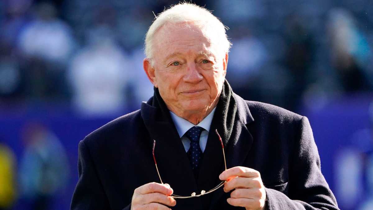Jerry Jones A Life in Football and Business